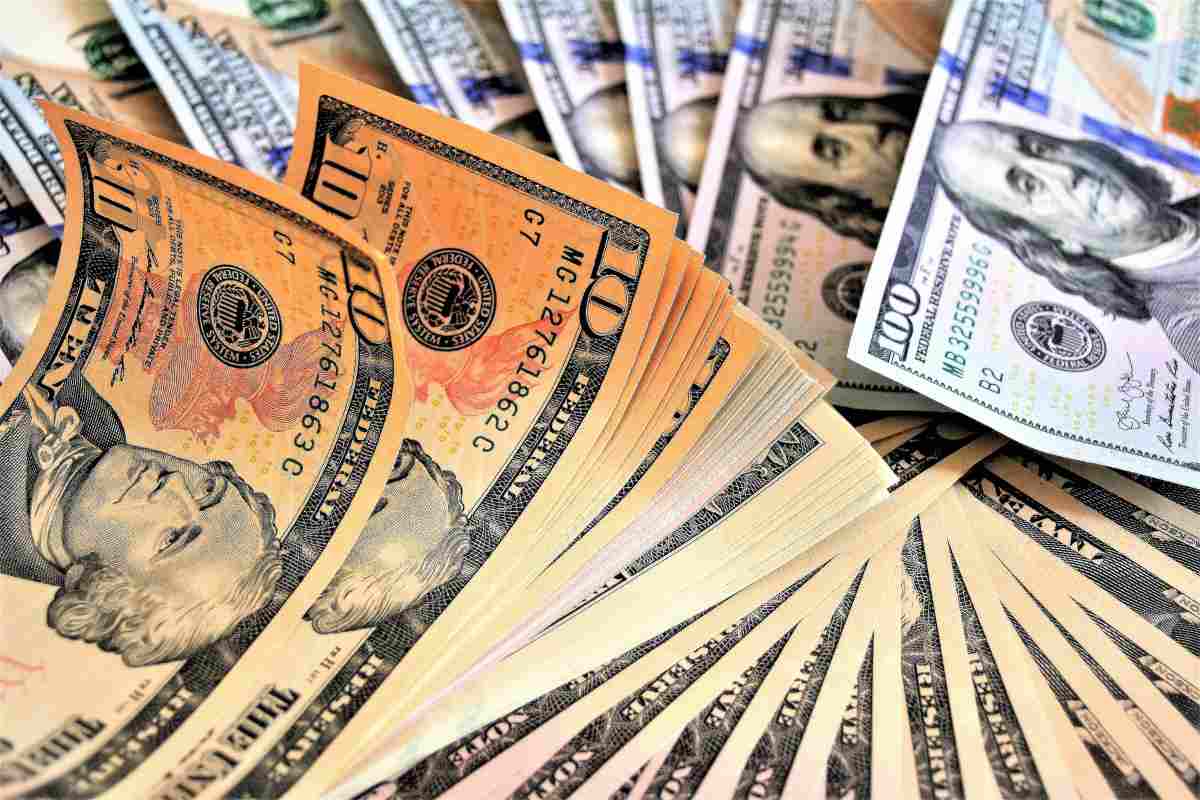 Raport: Rusia a încasat aproape 100 de miliarde de dolari în primele 100 de zile ale războiului din Ucraina