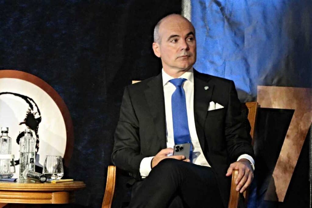 Rareş Bogdan demontează speculațiile privind modificările la legile siguranţei naţionale. Sursa foto: stiripescurt.ro