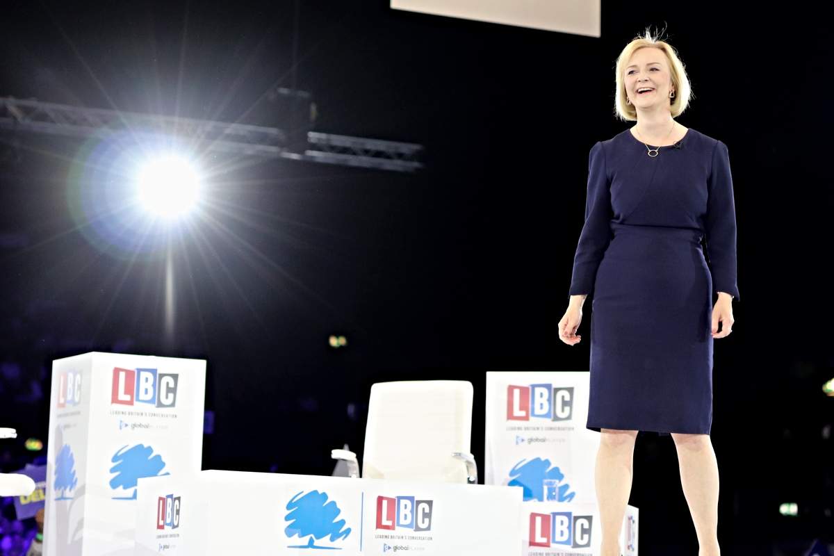 Liz Truss este, de azi, noul premier al Marii Britanii