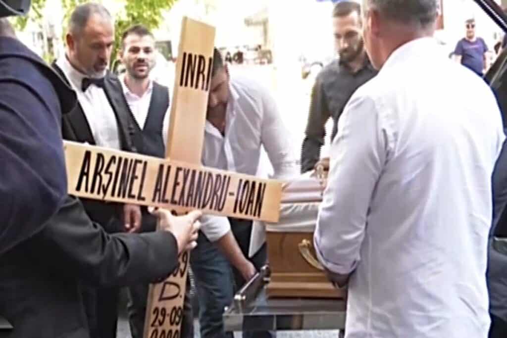Alexandru Arşinel a fost înmormântat în Cimitirul Bellu