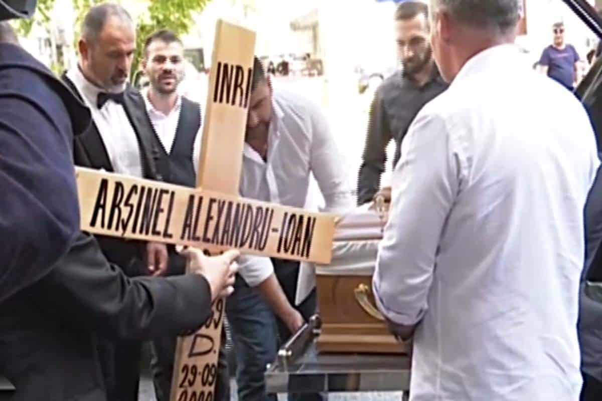 Alexandru Arşinel a fost înmormântat în Cimitirul Bellu