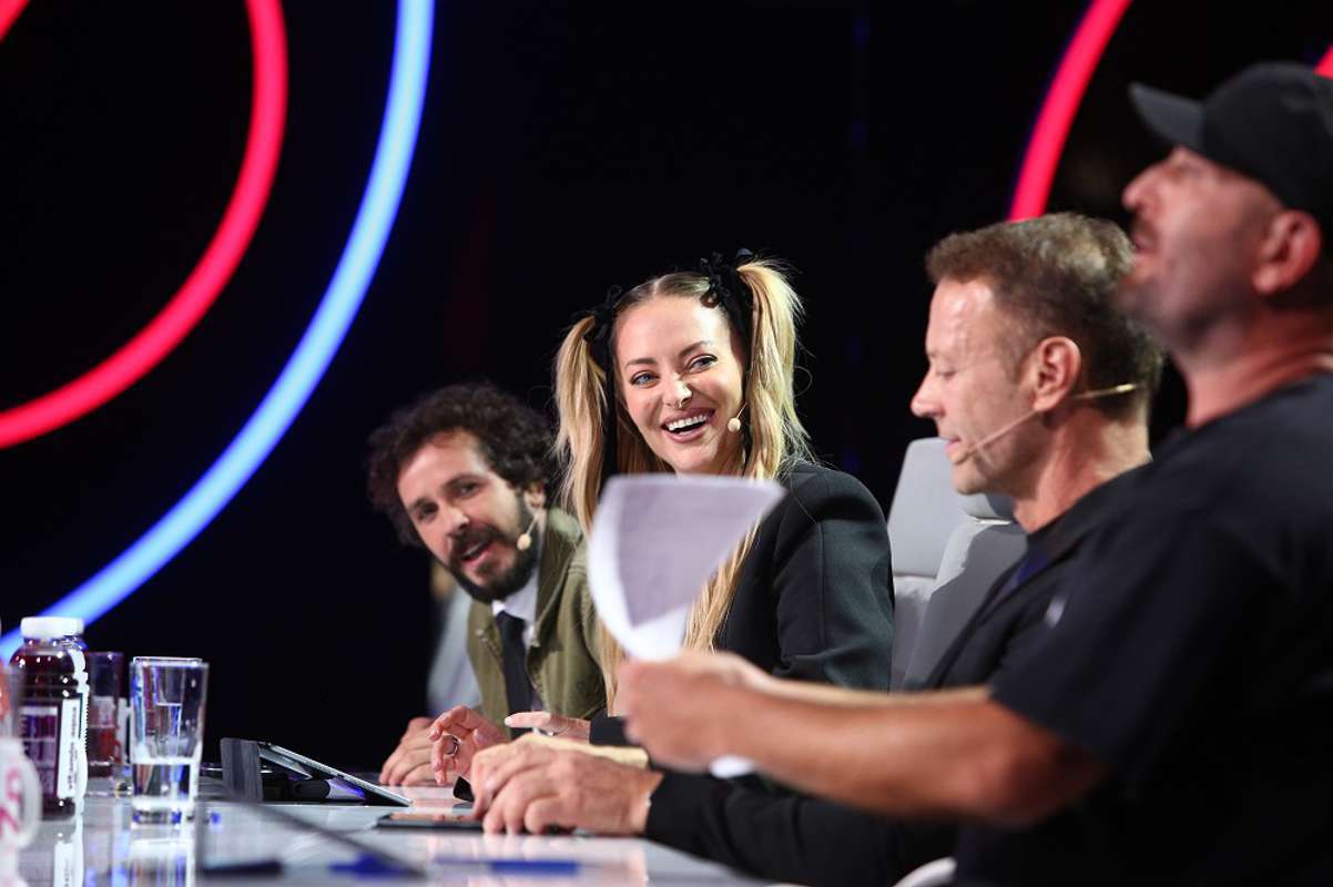 Starul internaţional Rocco Siffredi, luat la roast, azi pe scena iUmor. Sursa foto: Antena 1