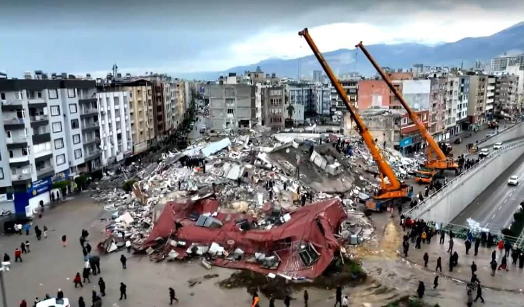 Distrugeri cutremur Ucraina