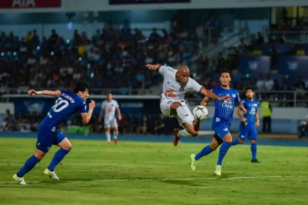 Cum să pariezi pe fotbal: un ghid pentru începători