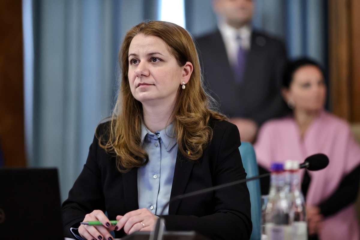 Ministrul Educației Ligia Deca la guvern